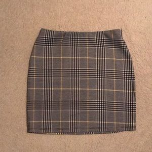 BRAND NEW plaid mini skirt